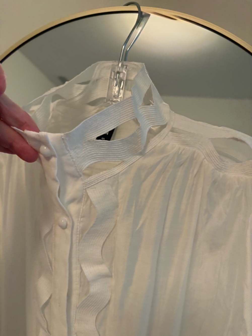 Elegant White Maxi Dress with Cutout Detail - Picture 4 of 8